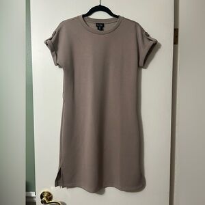 Nicole Miller Beige Short Sleeve Dress